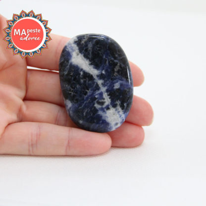 Galet plat de sodalite