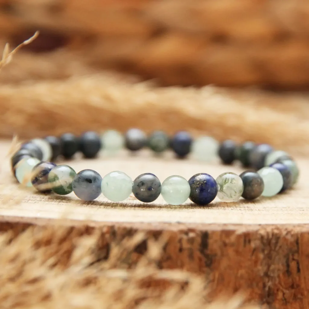 Le bracelet femme en pierres naturelles angoisses et stress est une création unique Ma Peste Adorée
