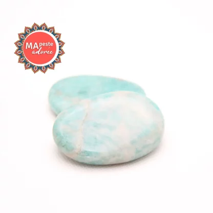 La pierre d'amazonite est un minéral vert bleu avec de nombreux bienfaits