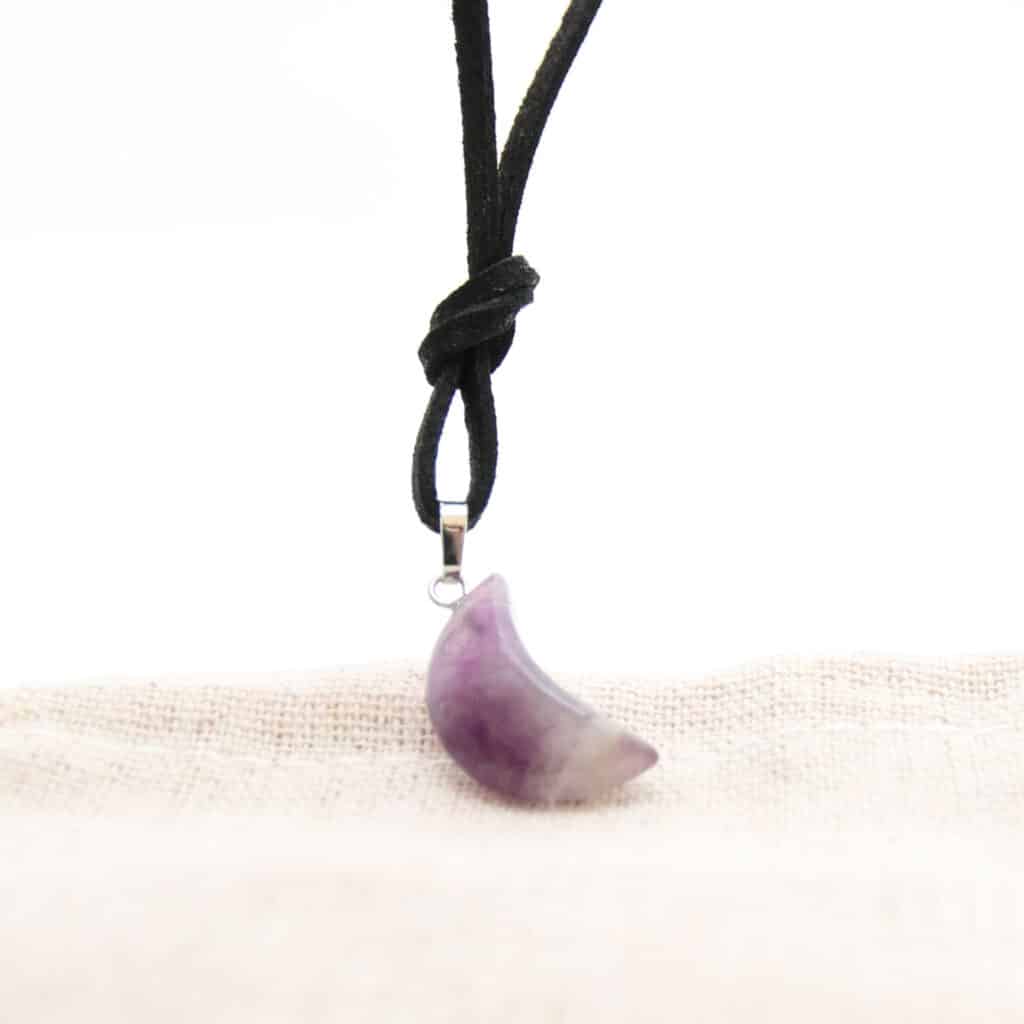 Collier Lune en pierre naturelle d'améthyste pour le sommeil et la sérénité