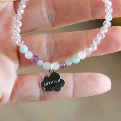 Le bracelet amour toujours est une déclaration d'amour pour son enfant