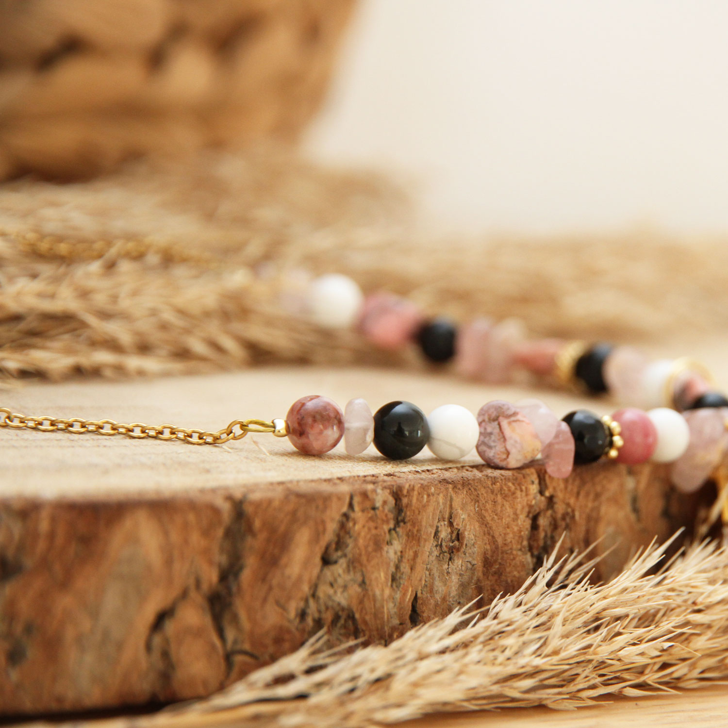 Découvrez le collier court lithothérapie pour enfant avec pierres au choix
