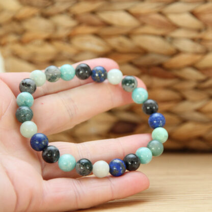 Chaque bracelet est réalisé à la main dans mon atelier à Carcassonne