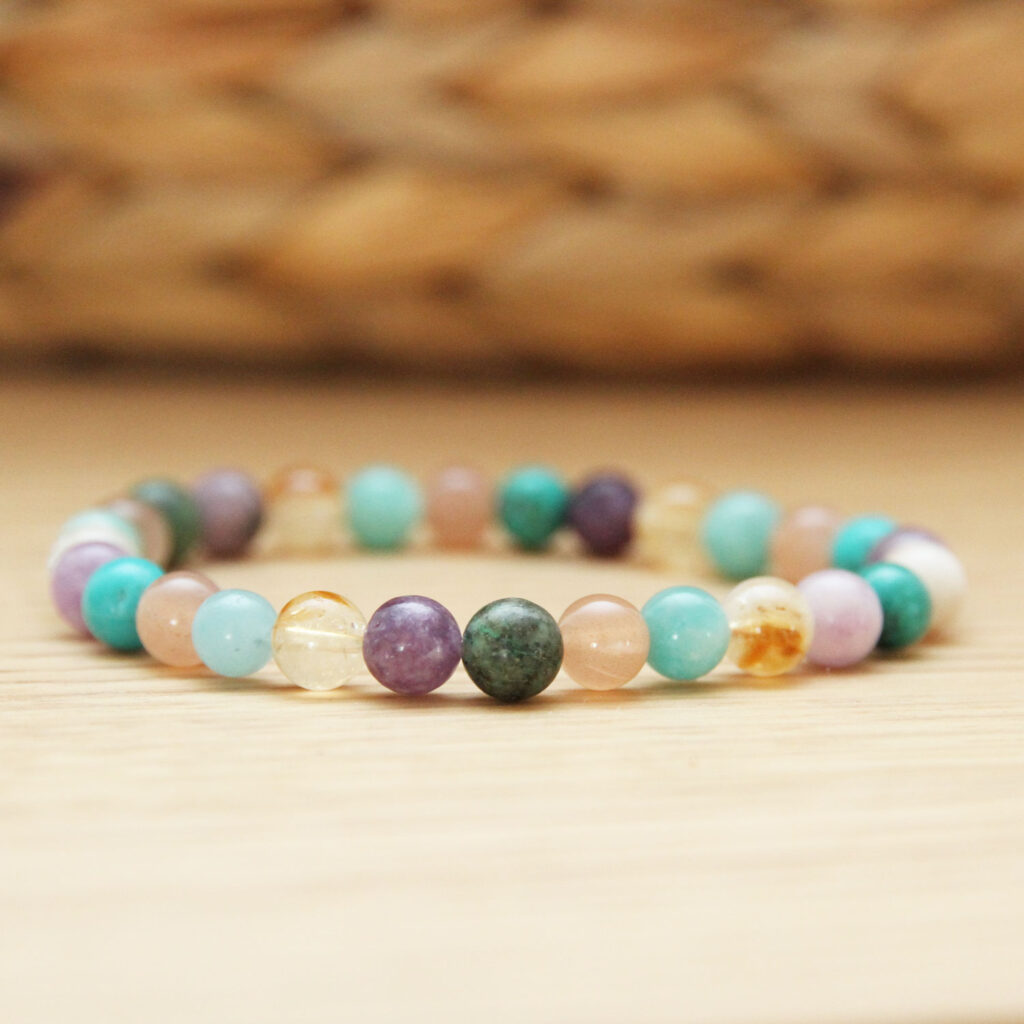 Découvrez le bracelet lithothérapie femme avec des pierres pour l'optimisme et la gratitude