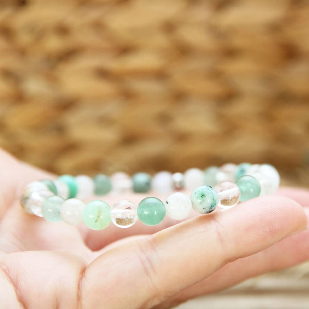 Bracelet talisman Équilibre Hormonal avec pierres pour accompagner les cycles féminins