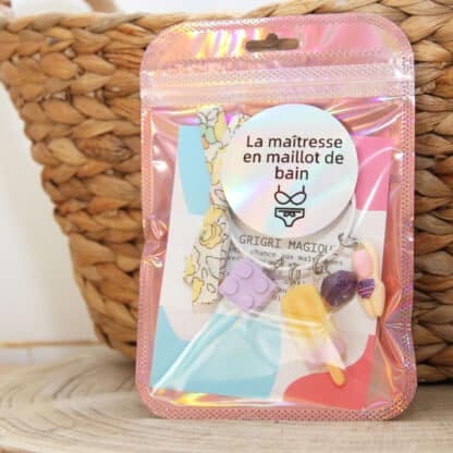 Bijou "maîtresse en maillot de bain" – porte-clé original avec ruban Liberty et améthyste
