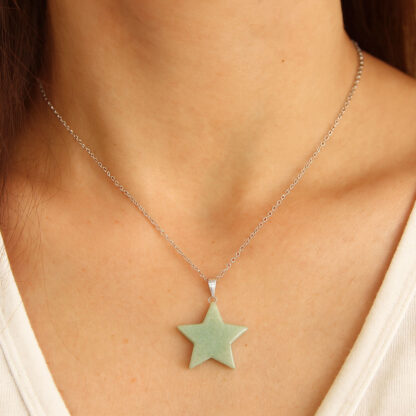 Collier avec aventurine verte avec chaine ou cordon au choix