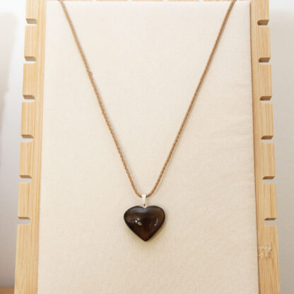 Collier pendentif cœur en quartz fumé – pierre naturelle apaisante.