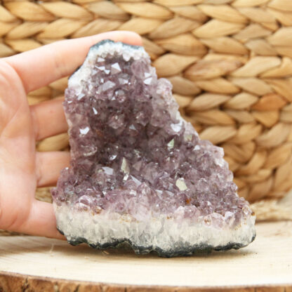 Améthyste lithothérapie – Une pierre spirituelle et apaisante pour purifier l’atmosphère