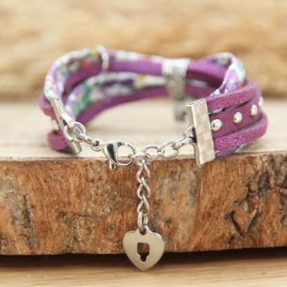Détail du bracelet Liberty violet et pierre naturelle améthyste pour fille