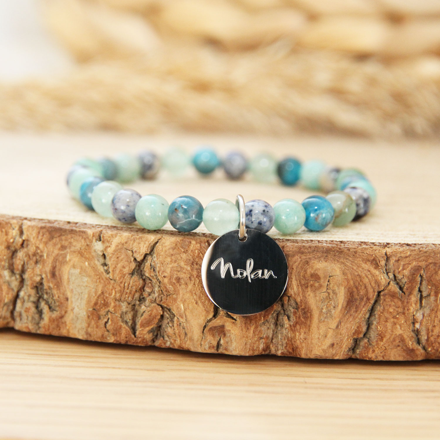 Le bracelet en pierres enfant hypersensible est unique