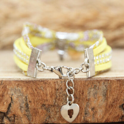 Détail du bracelet Liberty jaune et pierre naturelle citrine pour fille