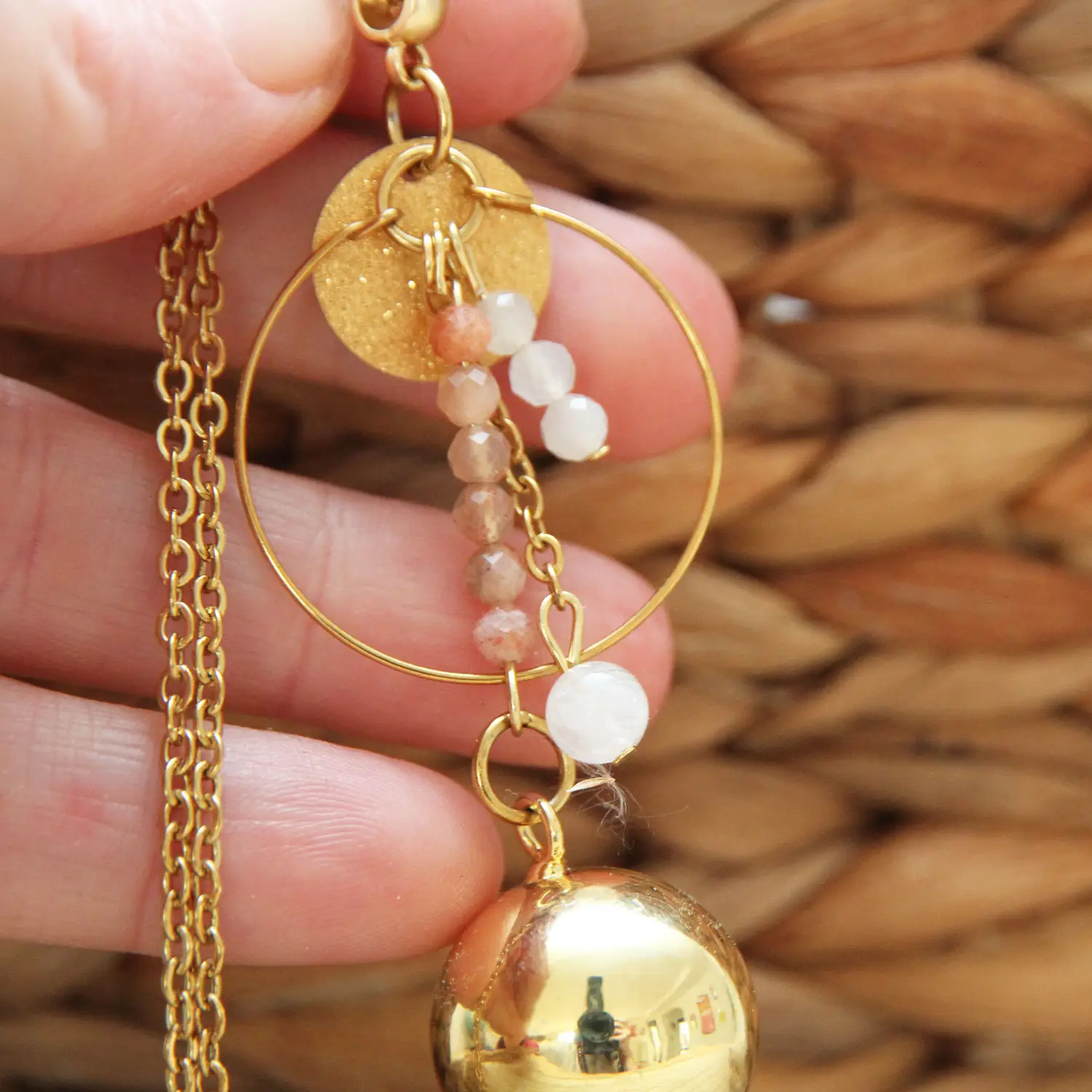 Chaîne fine dorée en acier inoxydable : élégance, brillance, résistance 🤍