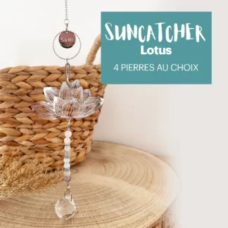 🎁 Idée cadeau pleine de sens : attrape-soleil personnalisé avec lotus + 4 pierres naturelles au choix 🌈 Parfait pour une crémaillère, un anniversaire ou pour attirer chance & bonnes vibrations.