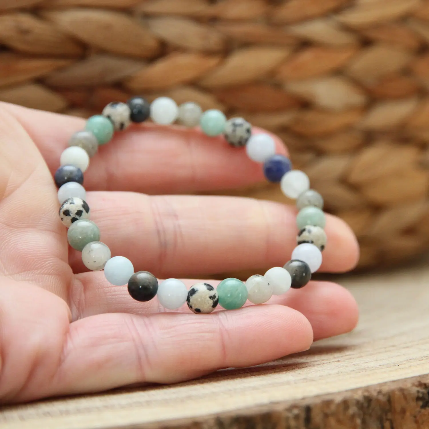 Bracelet lithothérapie femme en calcédoine bleue et labradorite – harmonie relationnelle