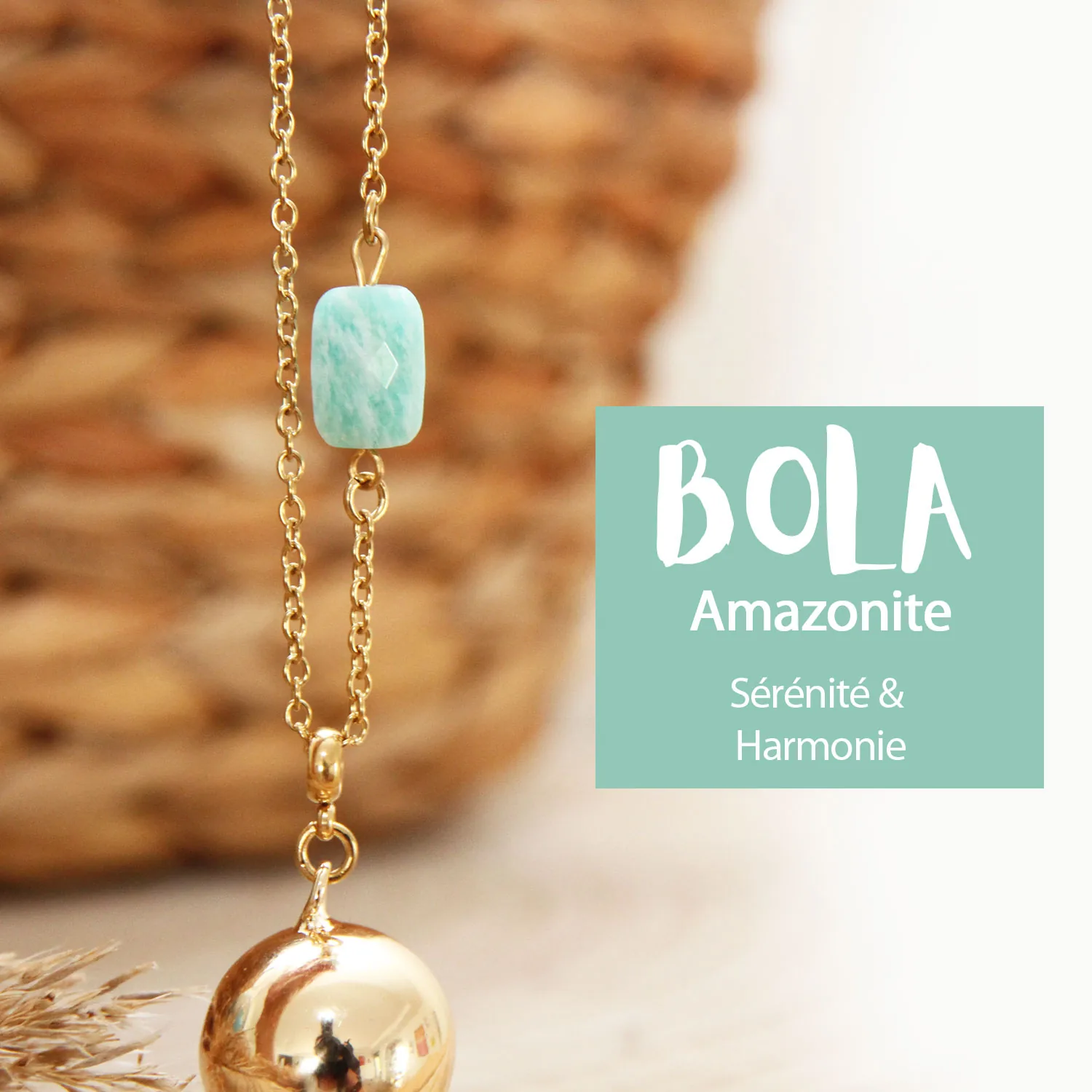 Bola de grossesse doré avec pierre naturelle d’amazonite par Ma Peste Adorée