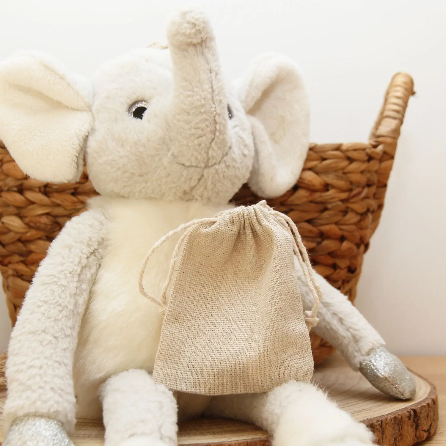 Le bola doudou est un cadeau original est personnalisé