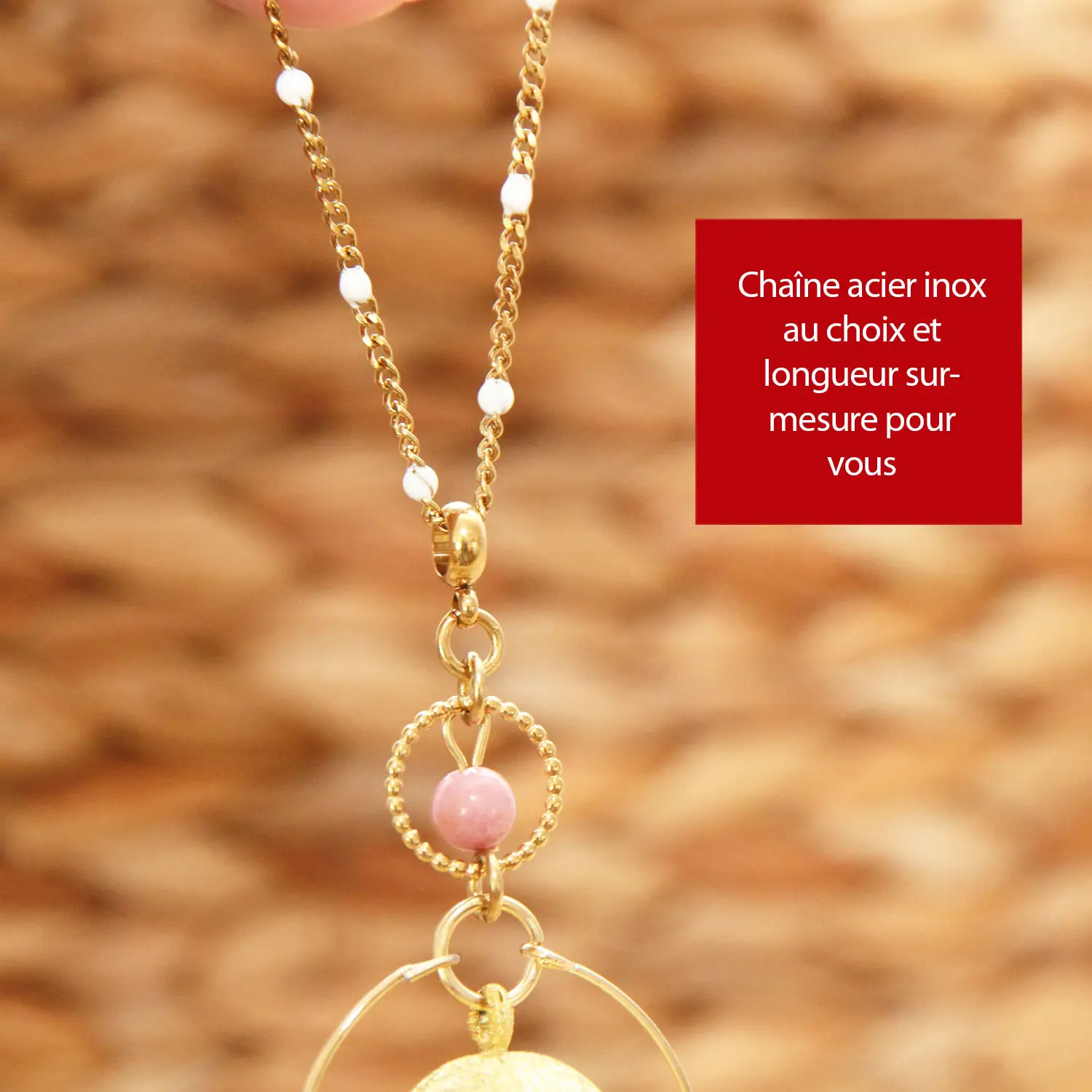 Bola de grossesse Mon Amour avec chaîne en acier inoxydable doré personnalisable.