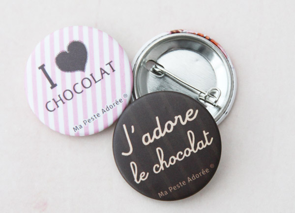 Badges Fuck, Chocolat et Peste en vente sur la boutique Ma Peste Adorée