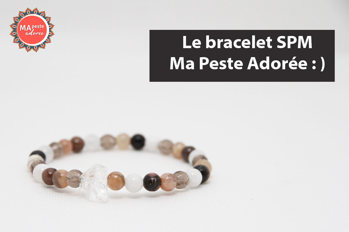 Un bracelet en pierres naturelles pour gérer son SPM