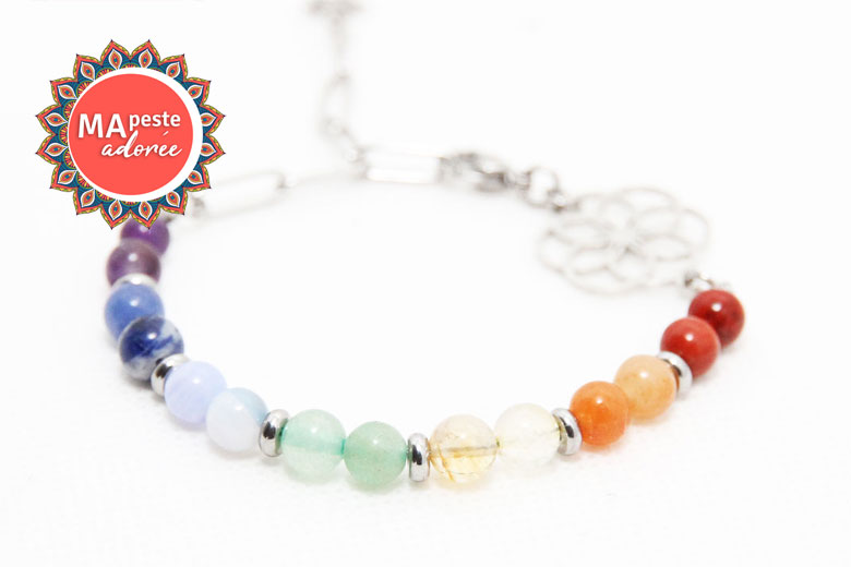 C'est un bracelet 7 chakras avec un montage original et solide