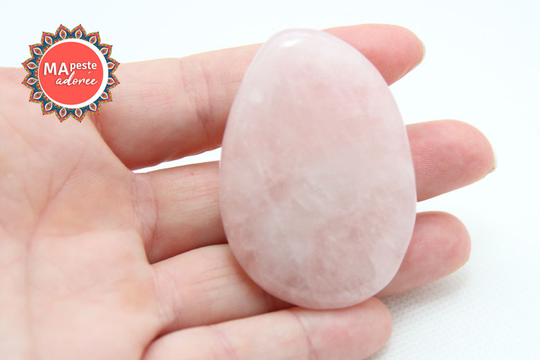Le quartz rose est lié au chakra du coeur, "j'aime"