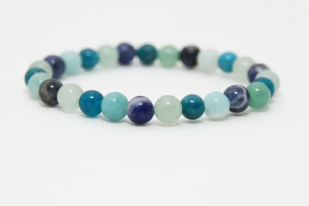 Peut-on porter deux bracelets de lithothérapie différents en même temps