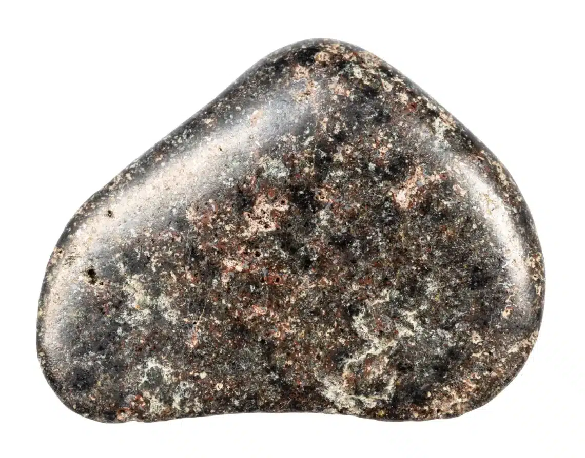 L'Hématite : la pierre d'ancrage pour ceux qui cherchent l'équilibre et la concentration