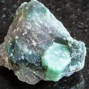 Béryl : révélez votre beauté Intérieure avec cette pierre naturelle