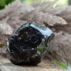 Obsidienne Noire : ses vertus et utilisations en lithothérapie