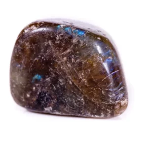 labradsorite : Origines et formation : une naissance dans les profondeurs