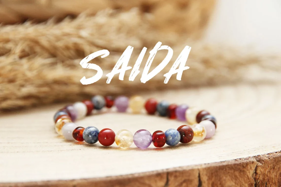 Comment je crée un bracelet de soin personnalisé : l'histoire du bracelet de Saida