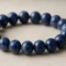 Comment porter un bracelet en sodalite : ses vertus et bénéfices