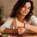 Bracelet de lithothérapie : quel poignet choisir selon la pierre et votre intention ?